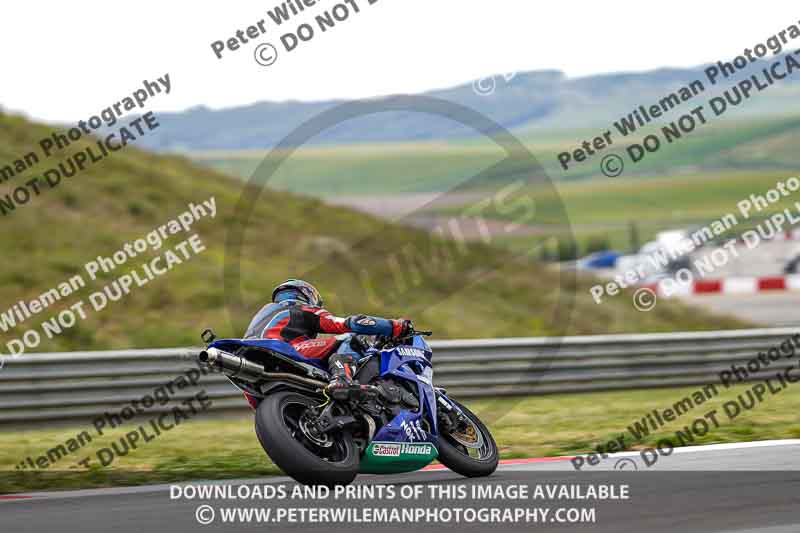 cadwell no limits trackday;cadwell park;cadwell park photographs;cadwell trackday photographs;enduro digital images;event digital images;eventdigitalimages;navarra;no limits trackdays;peter wileman photography;racing digital images;trackday digital images;trackday photos
